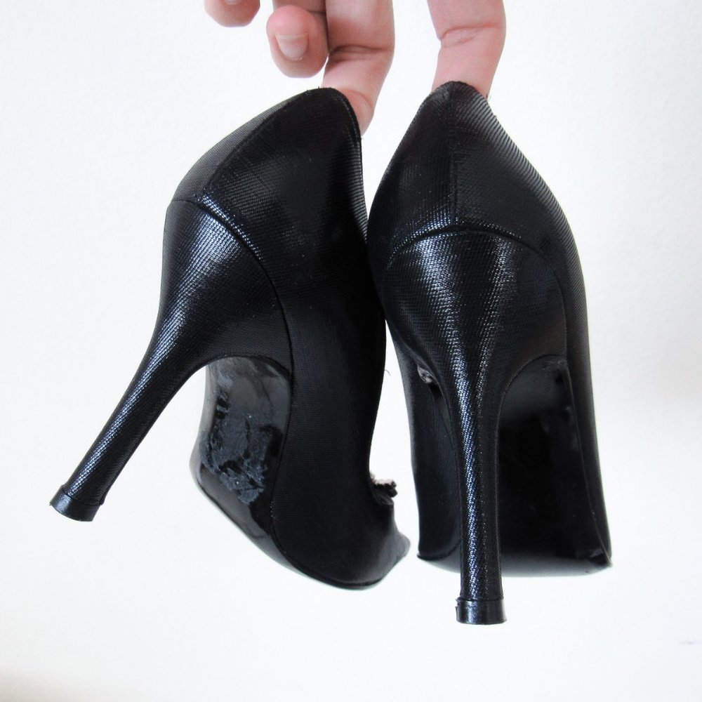 STUART WEITZMEN Classic Black Pointed Toe Pumps Crystal Charm Fringe Heels - Picture 9 of 15